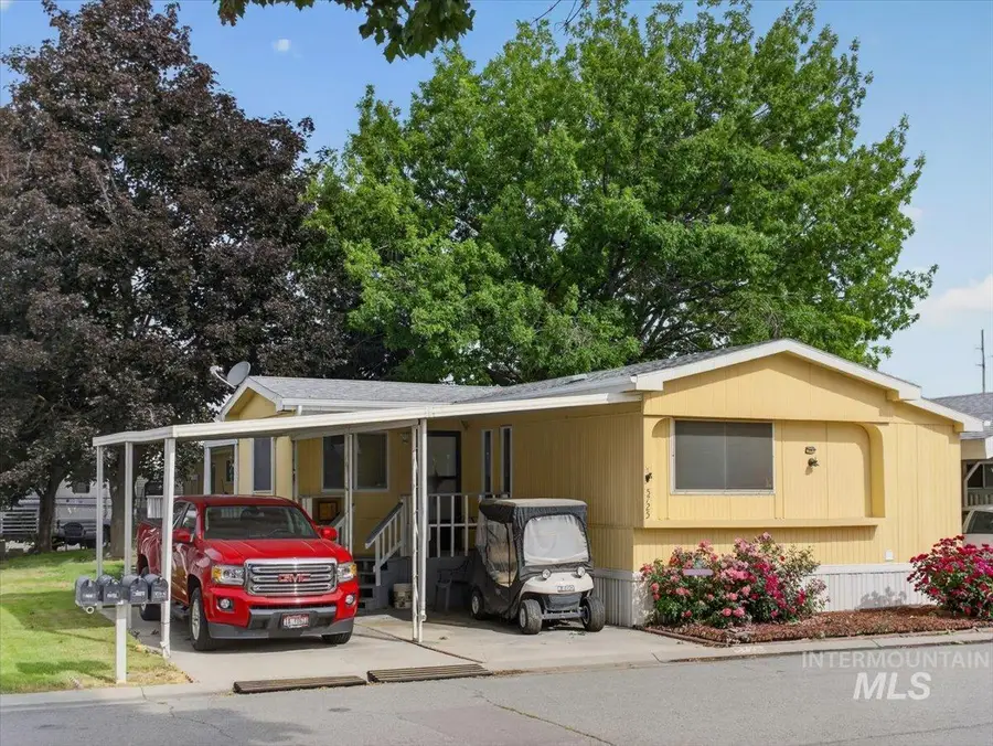5725 Confederate Ln, Garden City, ID 83614 - #3