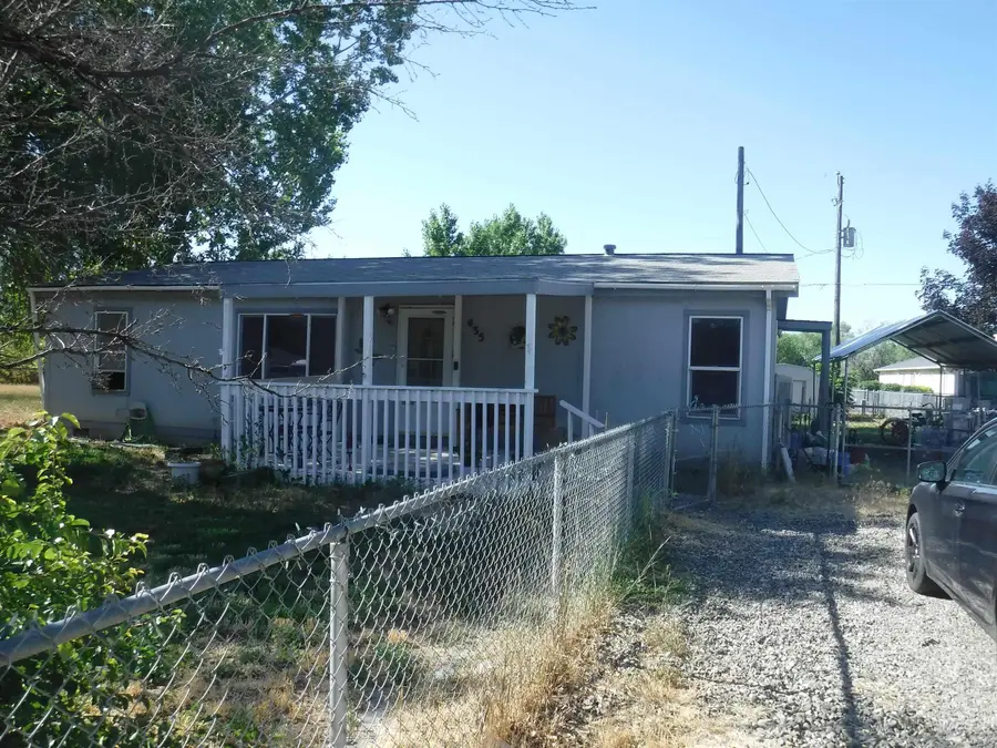 435 3rd Ave W, Wendell, ID 83355 - #3