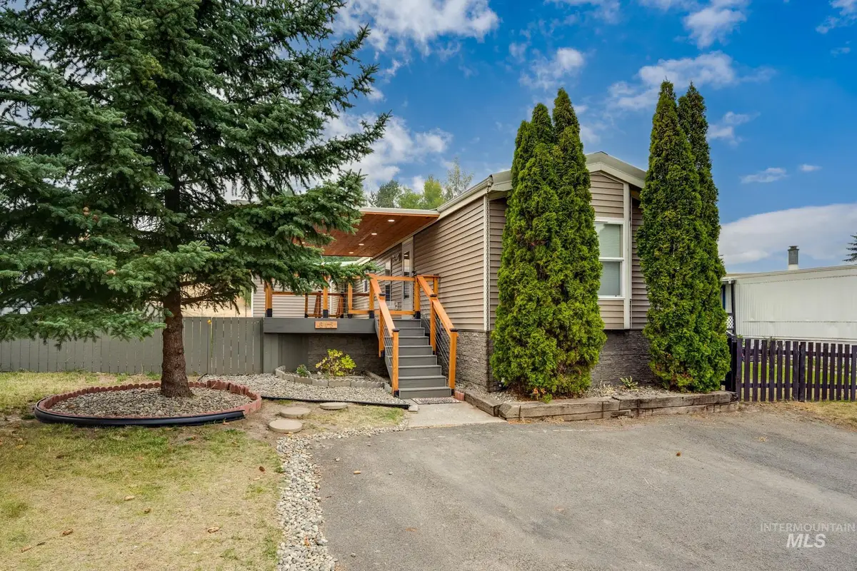 411 N Almon St #615, Moscow, ID 83843 - #1