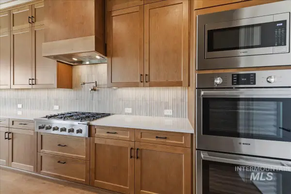 7856 W Flathead Lake Street #Sierra Multi Gen, Eagle, ID 83616
