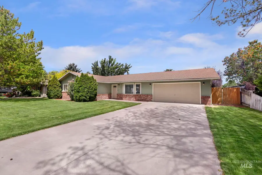 2557 9th Avenue E, Twin Falls, ID 83301 - #2