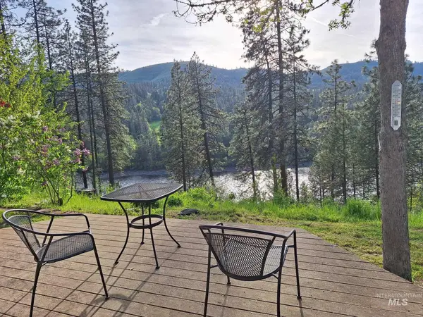 151 Schilltop Drive, Kamiah, ID 83536