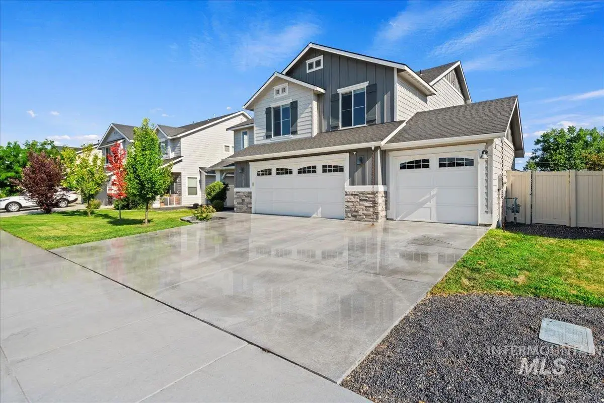 3018 W Silver River St, Meridian, ID 83646 - #1