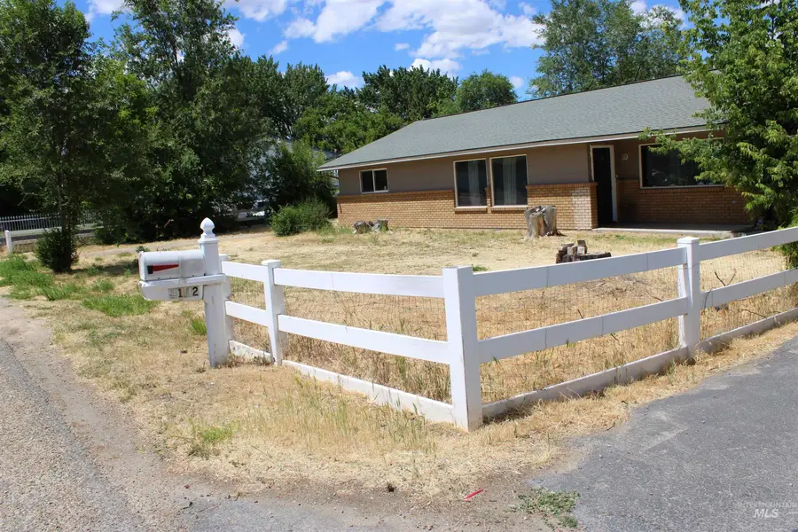 1112 Smith Ave, Nampa, ID 83651 - #2