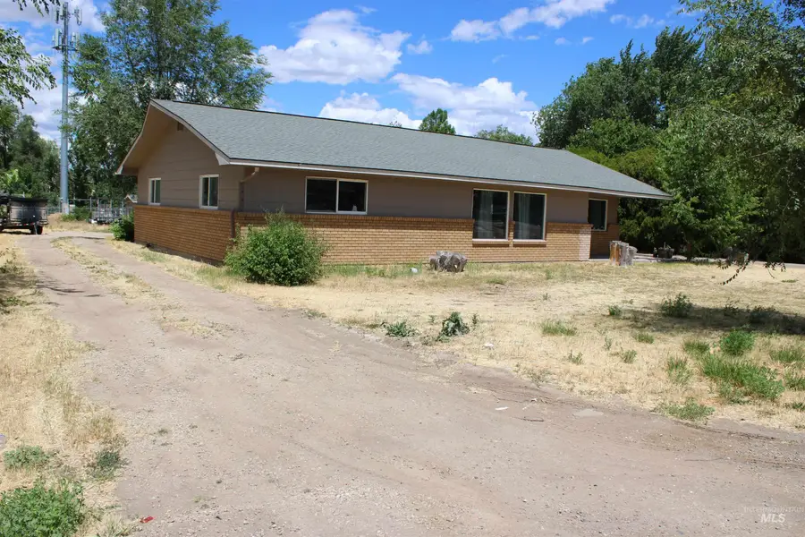 1112 Smith Ave, Nampa, ID 83651 - #3