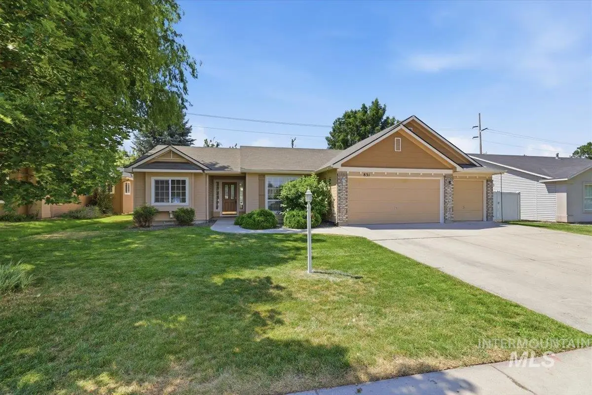 831 W Oakmont Ave, Nampa, ID 83686 - #1