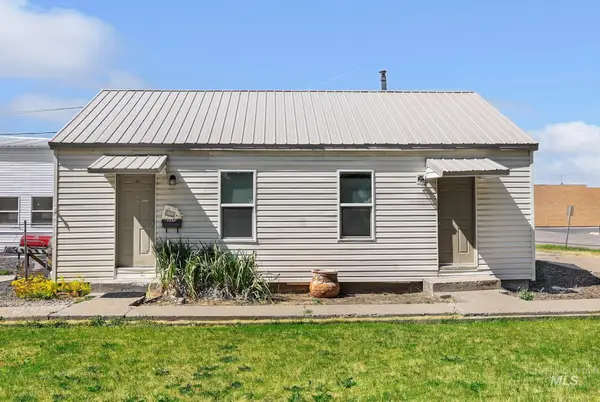 317 Idaho Street, Gooding, ID 83330