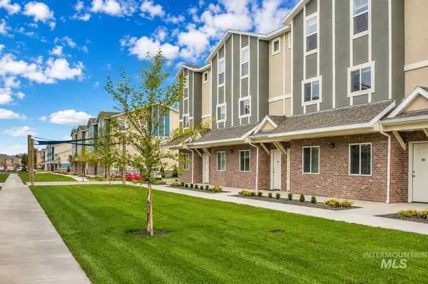 3710 N Centrepoint Way Bldg Q, Meridian, ID 83646