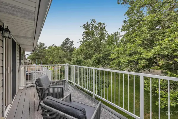 405 W Village Ln, Boise, ID 83702