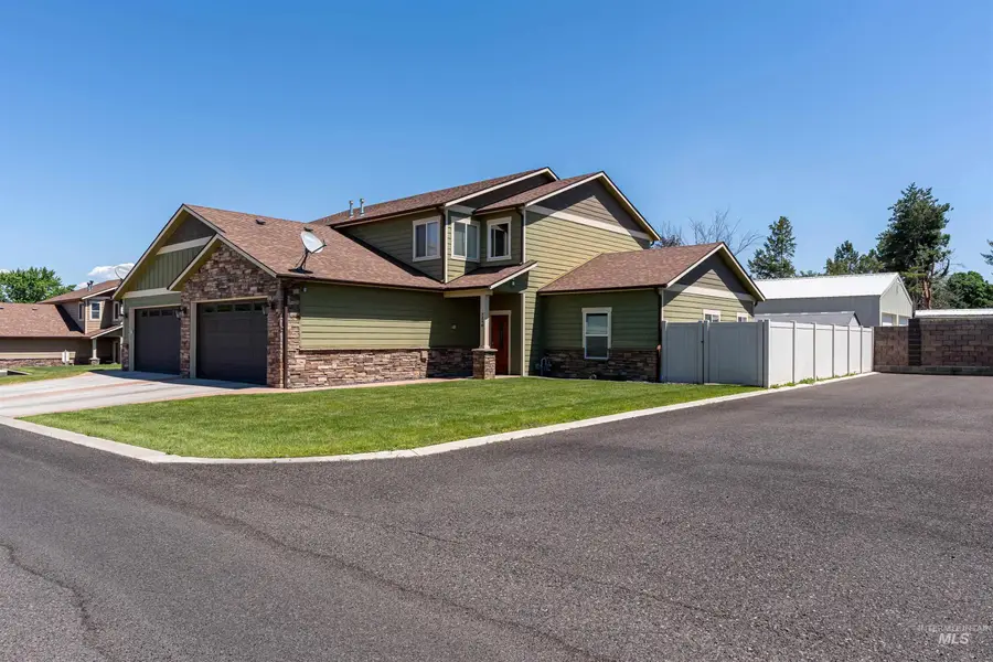 721 Linden Ave #D, Lewiston, ID 83501 - #2