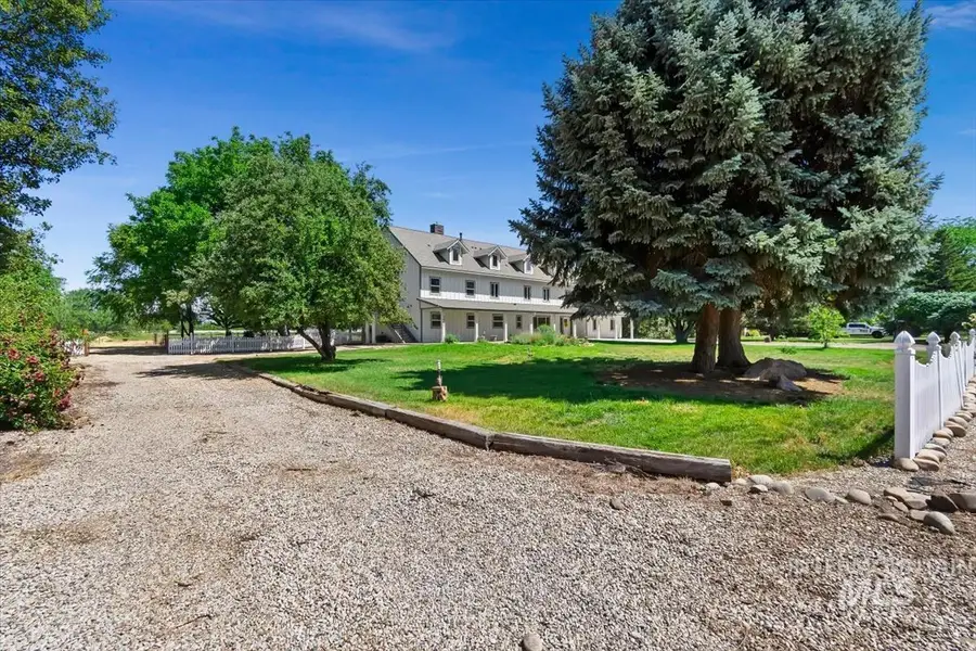 3040 N Duane Dr, Meridian, ID 83646 - #2