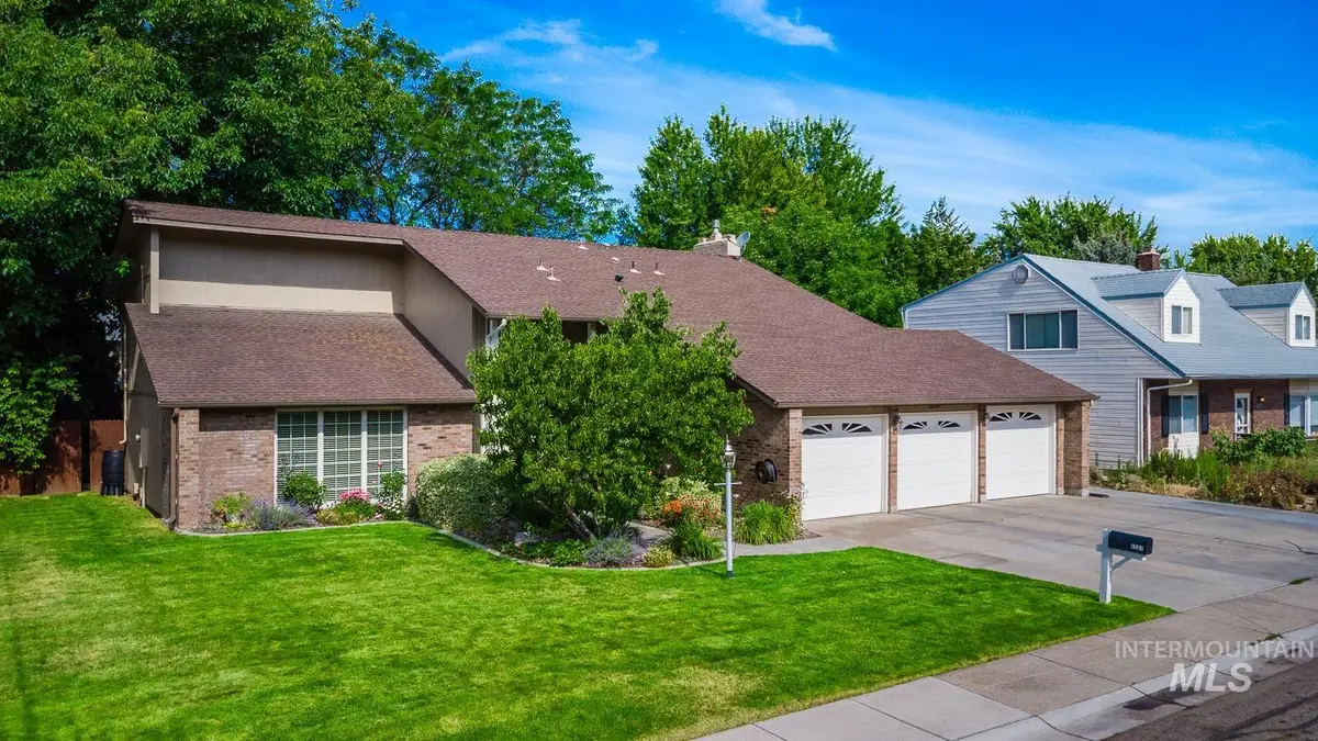 5267 N Marcliffe Ave, Boise, ID 83704 - #1