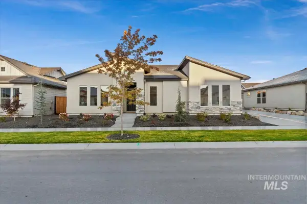 11141 S Corballis Ln, Kuna, ID 83634