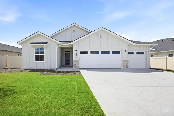 8331 E Presley Ct, Nampa, ID 83687