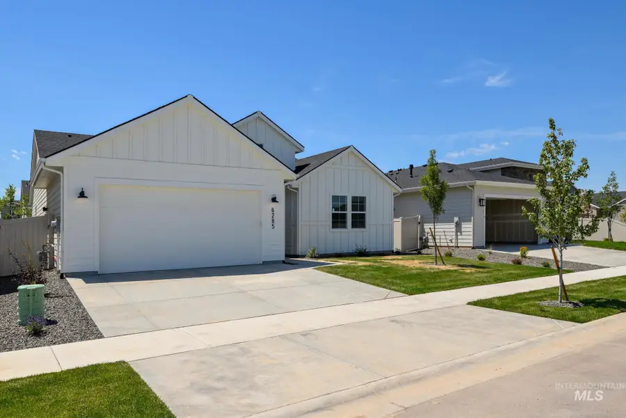 6285 W Snow Currant St, Meridian, ID 83646 - #2