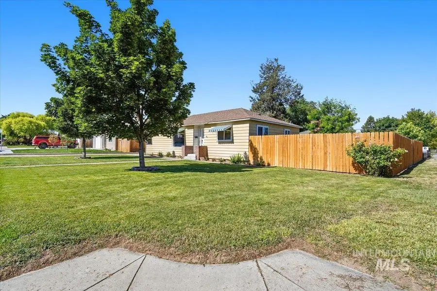 603 S Olive, Nampa, ID 83686 - #2