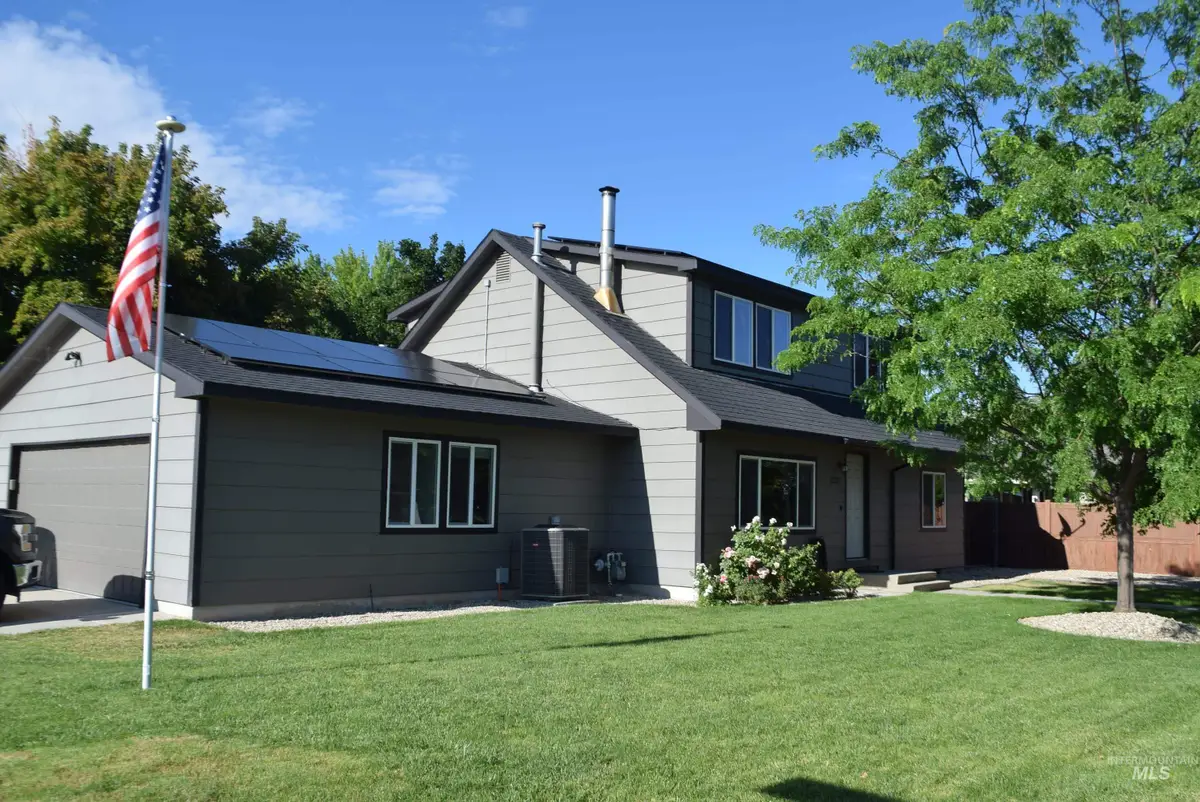 3233 N Buckboard Way, Boise, ID 83713 - #1