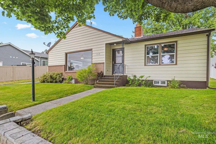 132 W Ash Street, Genesee, ID 83832 - #2