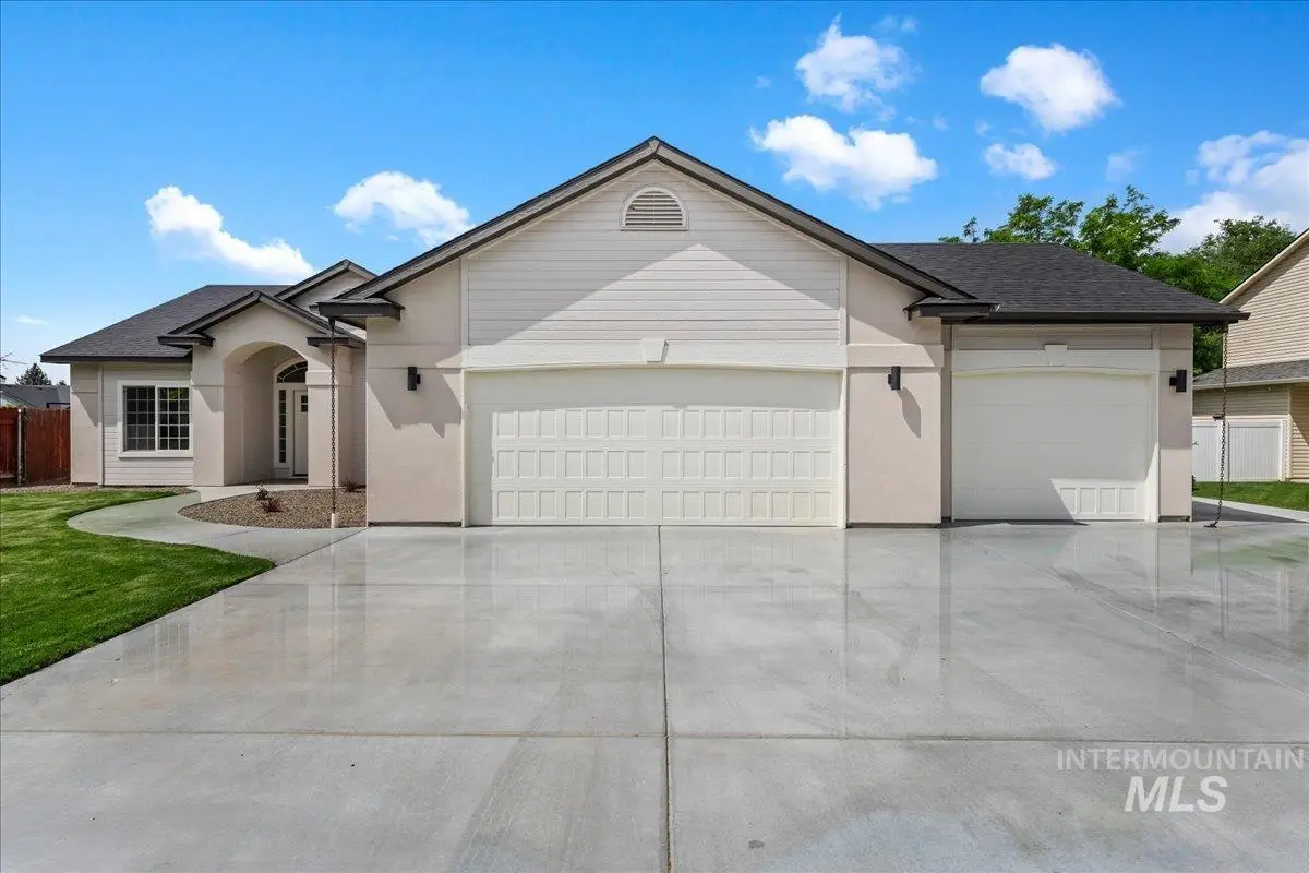 2800 Ohio Ave, Nampa, ID 83686 - #1