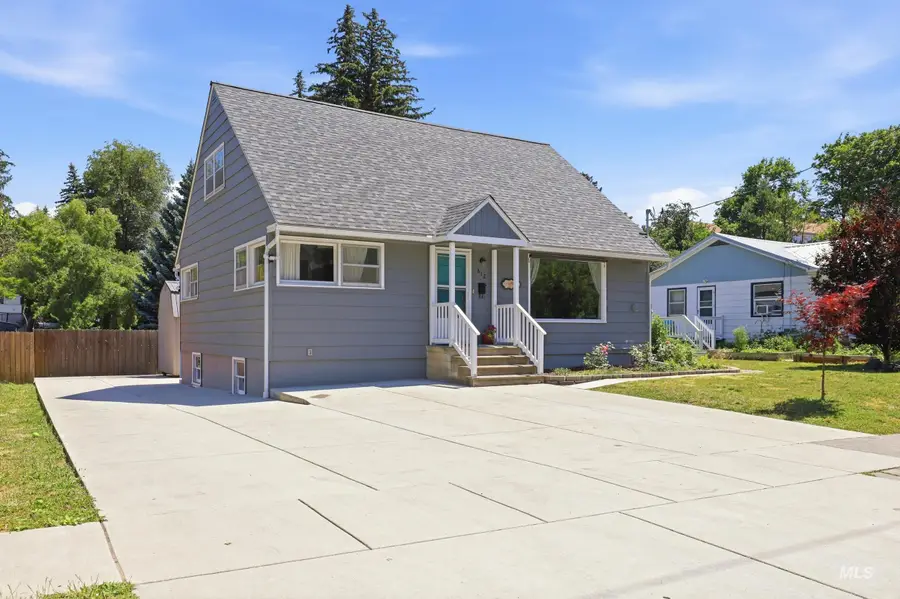 612 S Logan, Moscow, ID 83843 - #2