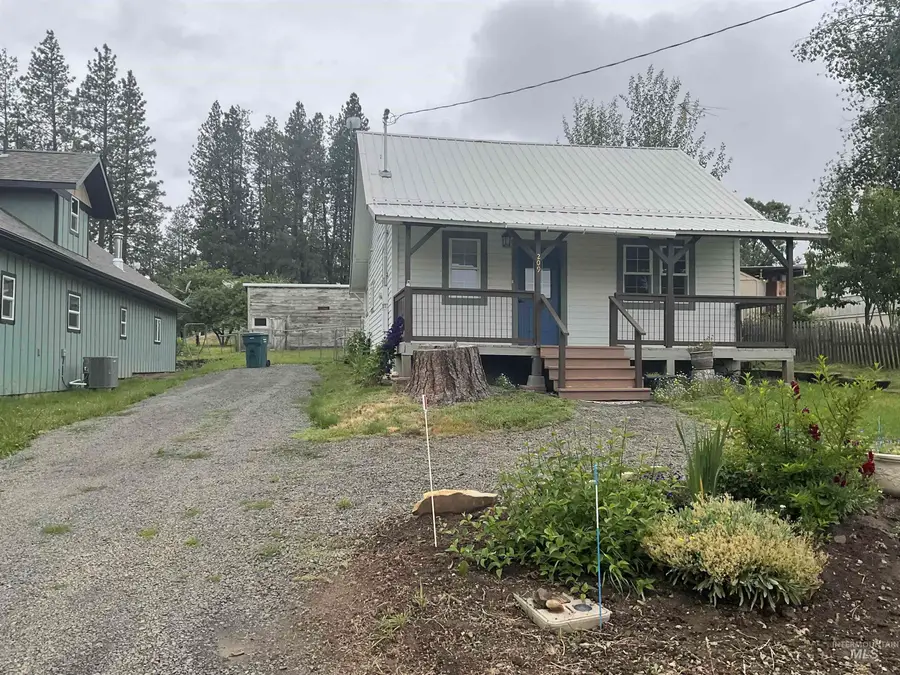 209 Mason Ave, Winchester, ID 83555 - #3