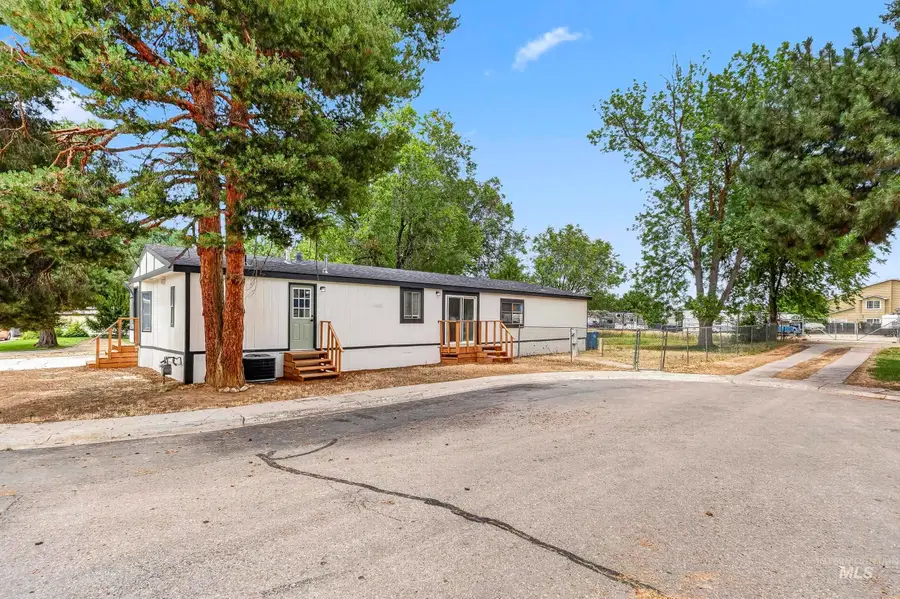 543 Silver City Dr, Boise, ID 83713 - #3