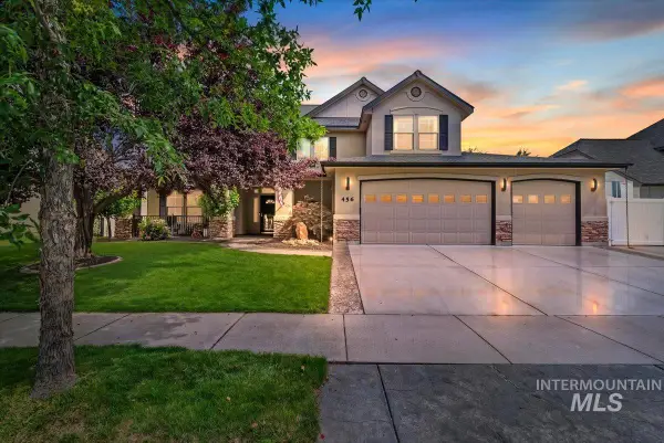 456 W Bear Track Dr, Meridian, ID 83642