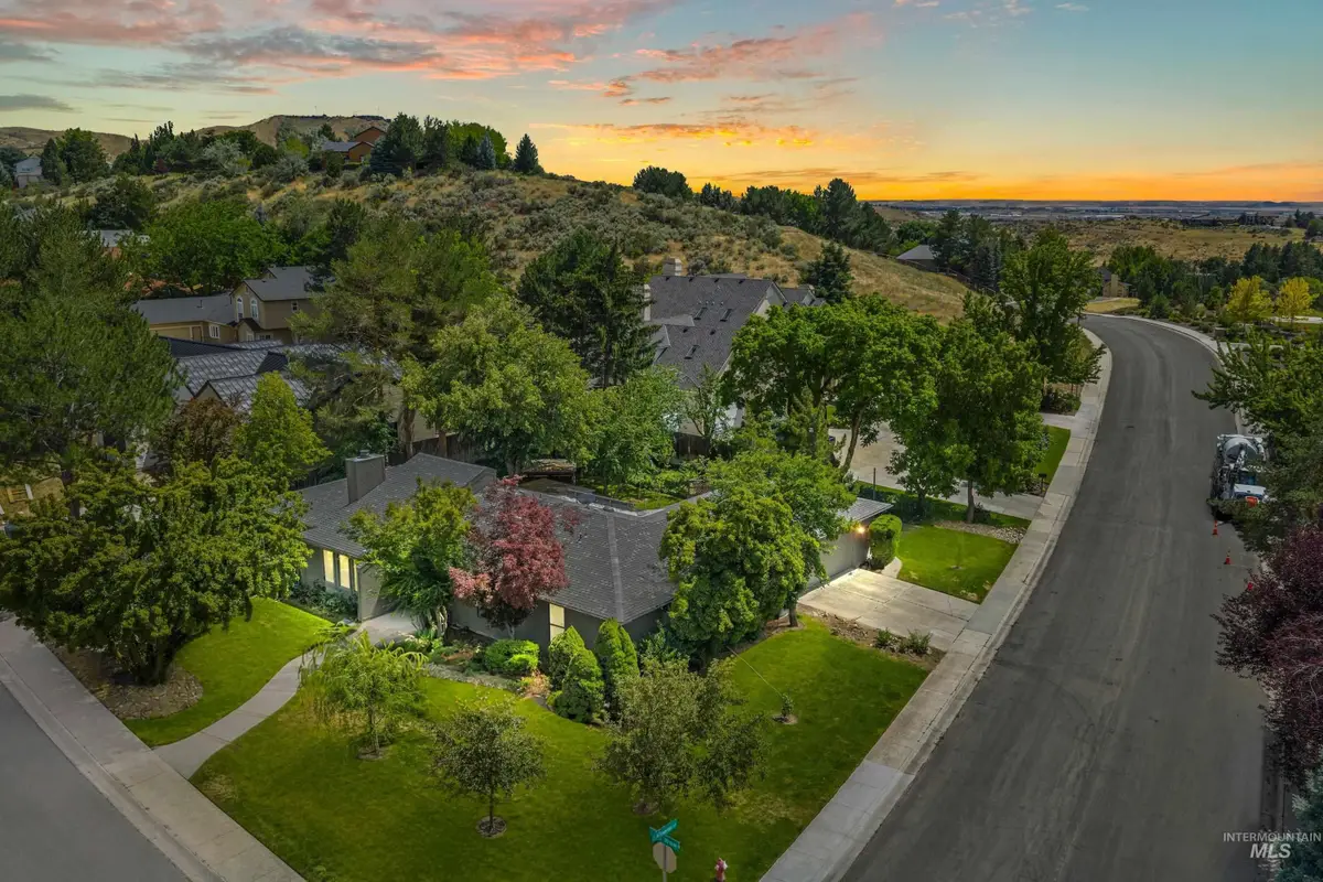 2333 Table Rock Rd, Boise, ID 83712 - #1