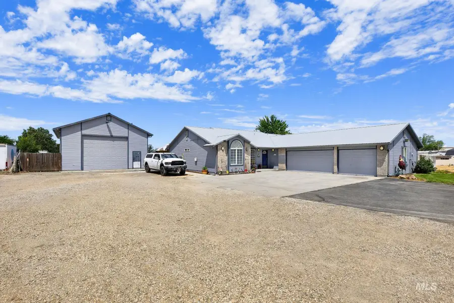 1299 N Black Cat Rd, Meridian, ID 83642 - #2