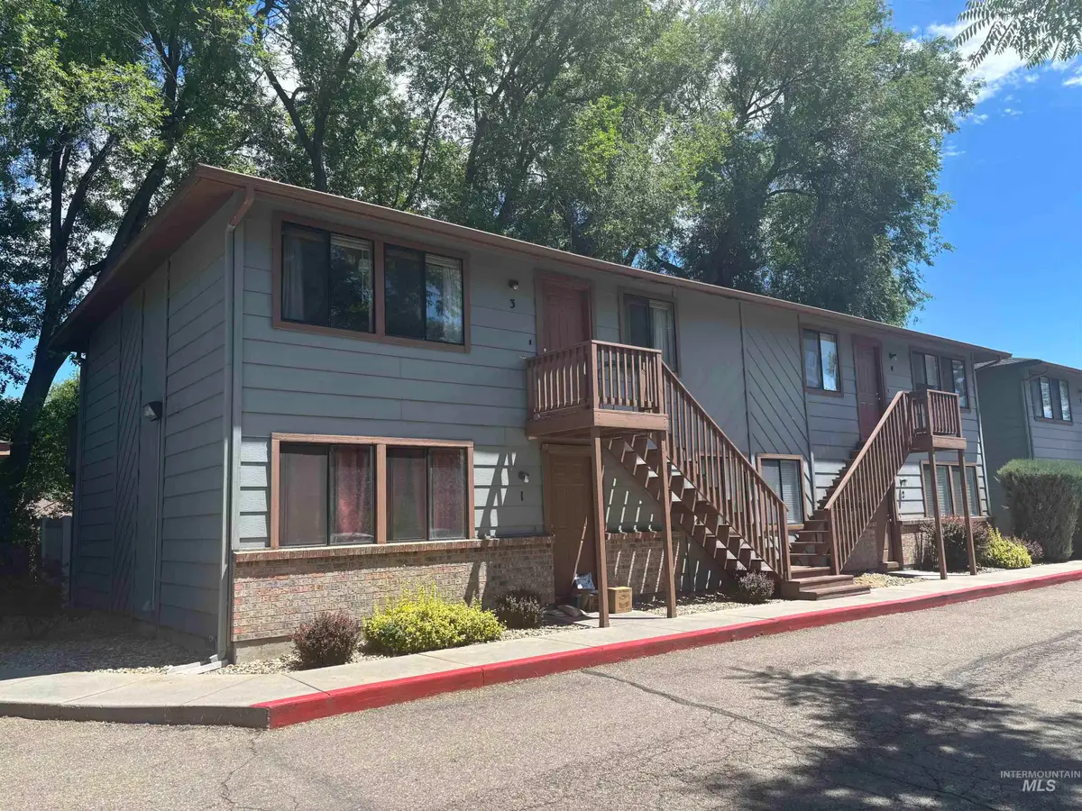 3695-3703 W Morris Hill Road, Boise, ID 83706 - #1