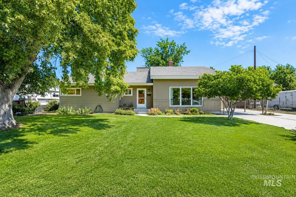 7634 W Cambridge Dr, Boise, ID 83704 - #1