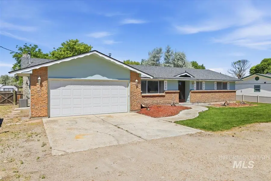 1311 N Middleton Rd, Nampa, ID 83651 - #3