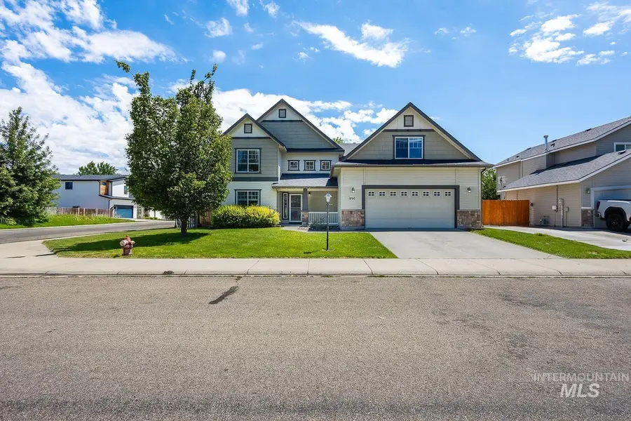 890 N Oxwich Ave, Meridian, ID 83642 - #2