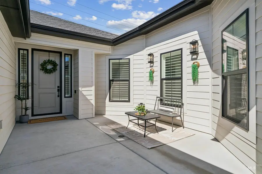 844 W Tida St, Meridian, ID 83646 - #2