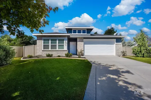 4513 S Dazzle Ave, Meridian, ID 83462