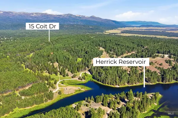 15 Coit Dr, Cascade, ID 83611
