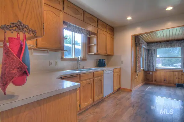351 W Main Street South, Vale, OR 97918