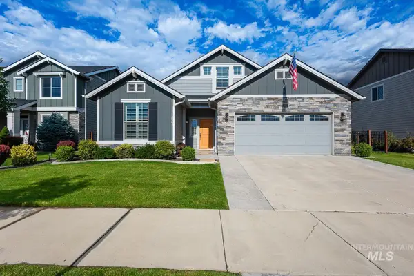1023 N Chastain Ln, Eagle, ID 83616