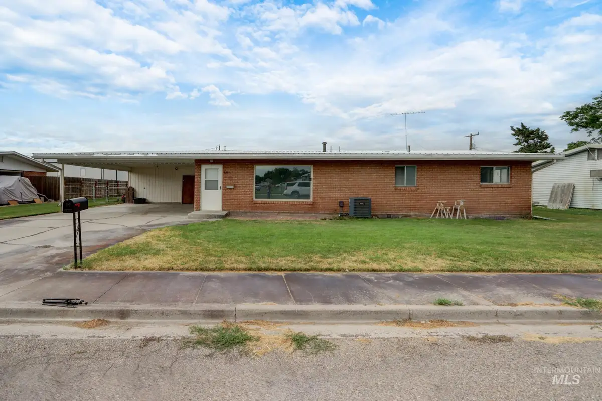 801 Thompson Avenue, Nyssa, OR 97913 - #1