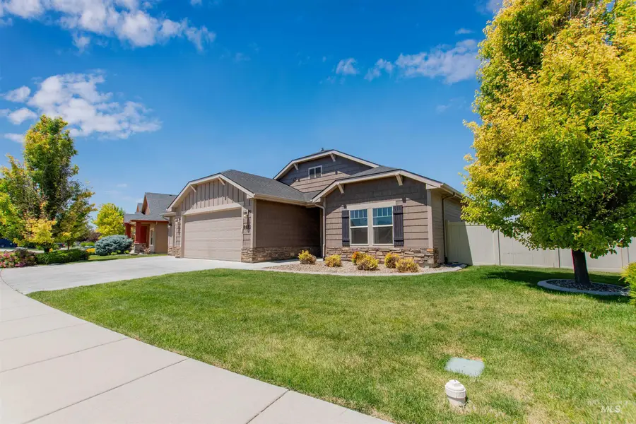 4433 S Lava Springs Loop, Nampa, ID 83686 - #3