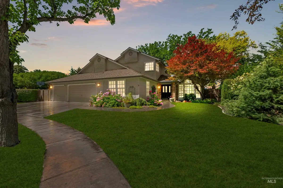 8155 W Burntree Ct, Boise, ID 83704 - #1