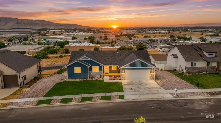 1114 Dolostone Dr, Pocatello, ID 83201 - #3