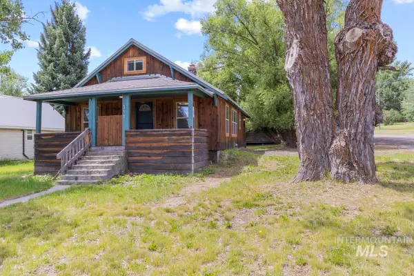 311 N School Street, Cascade, ID 83611