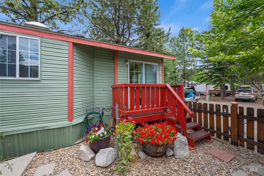 514 W Sawyer #C10, Cascade, ID 83611 - #3