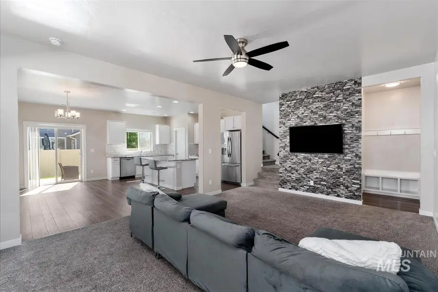 3374 S Glacier Bay Ave, Meridian, ID 83642 - #3