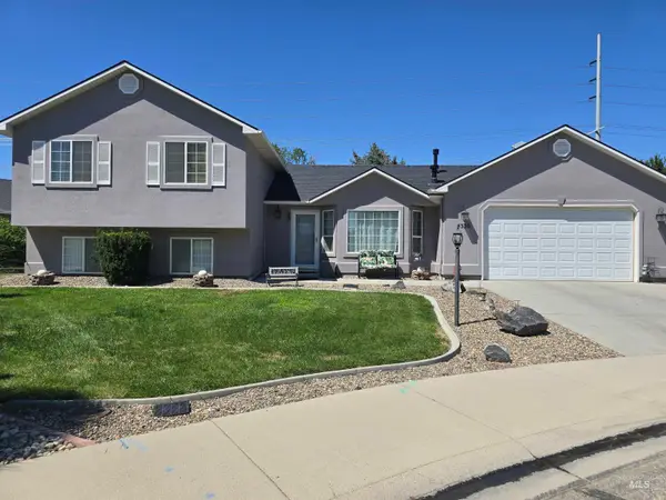 4336 W Niemann Dr, Meridian, ID 83646