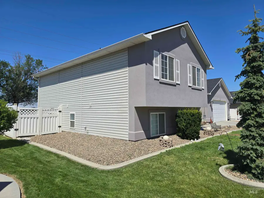 4336 W Niemann Dr, Meridian, ID 83646 - #3