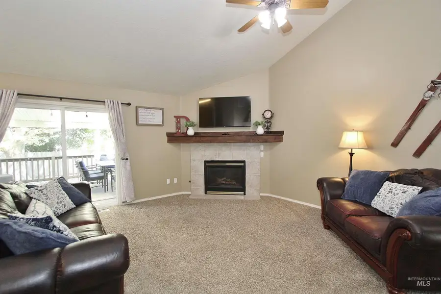 452 Bitterbrush Ave, Nampa, ID 83686 - #3
