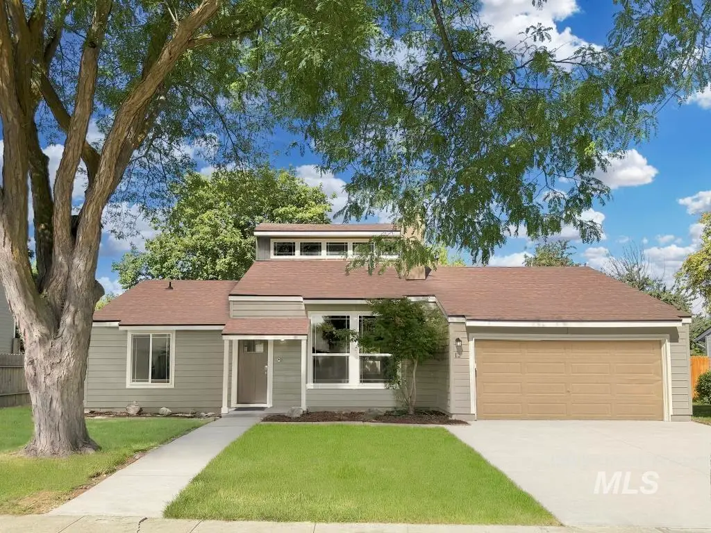 13 N Adams St, Nampa, ID 83651 - #1