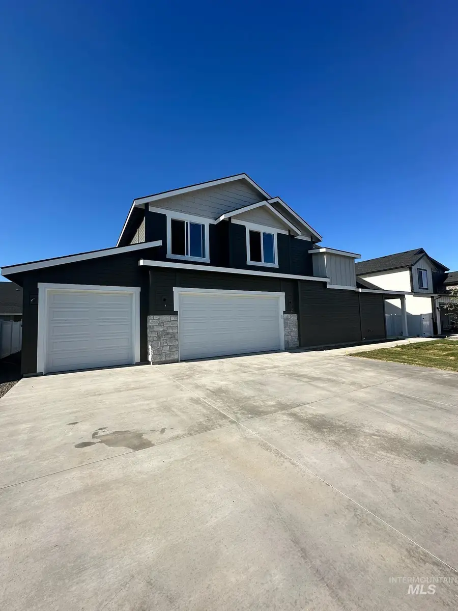 2205 Oxon St, Caldwell, ID 83605 - #3